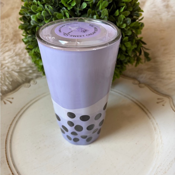 Sweet Cream Boba Tea Scented Candle - Picture 4 of 4